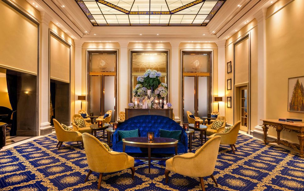 Balai Menunggu Gambar