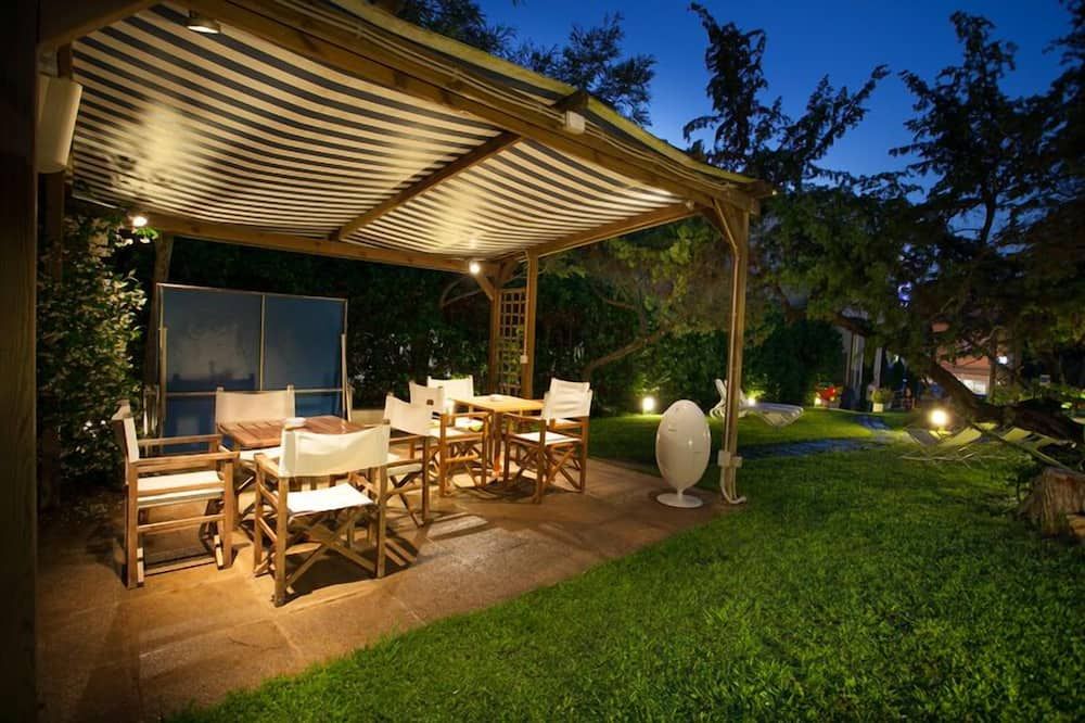 Patio Gambar