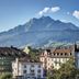Pemandangan luar