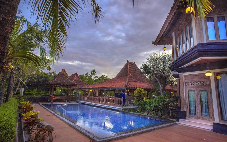 Kolam renang Gambar