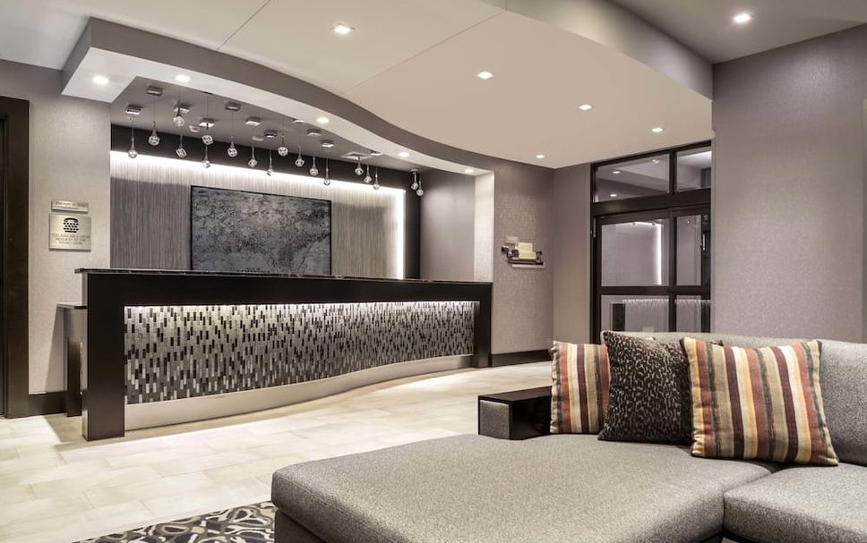 Meja Penyambut Tetamu Gambar