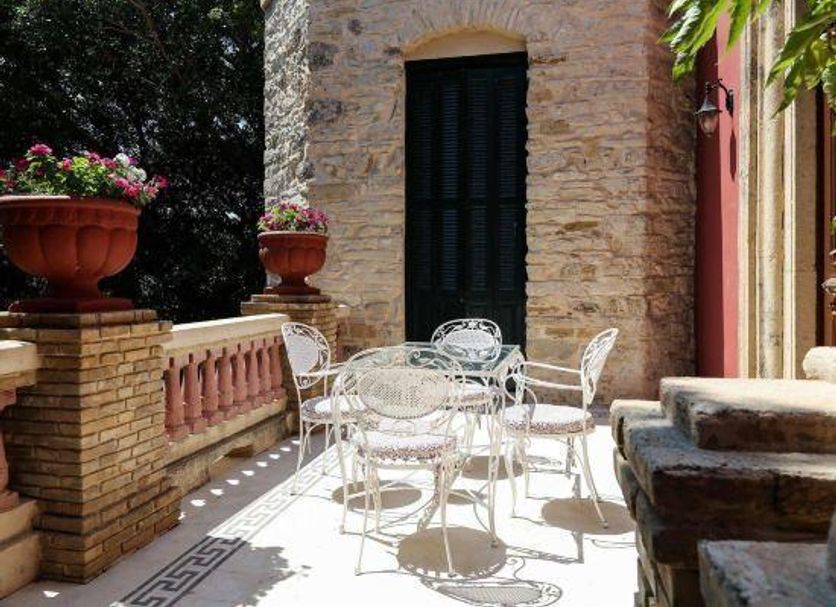Patio Gambar