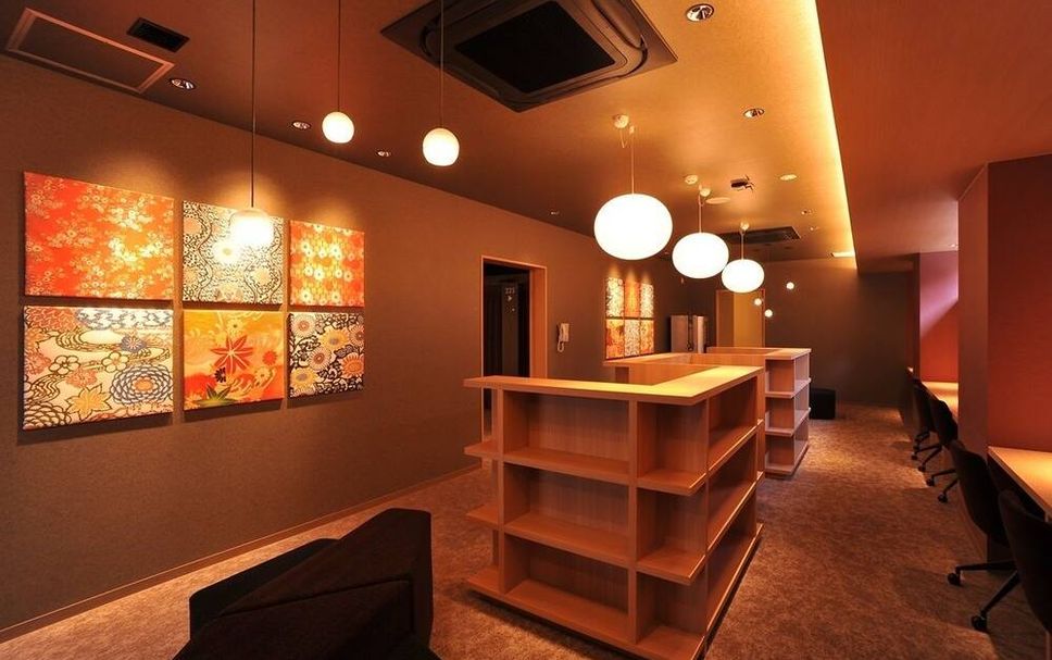 Meja Penyambut Tetamu Gambar