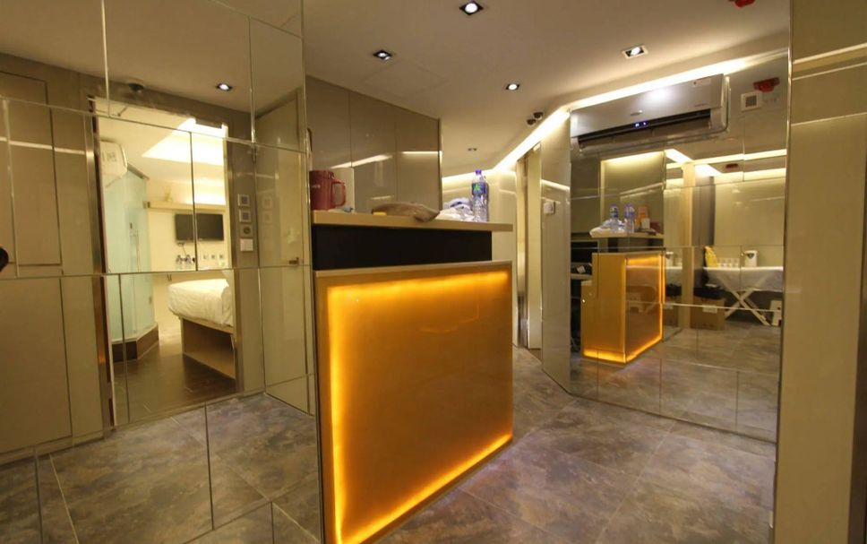 Meja Penyambut Tetamu Gambar