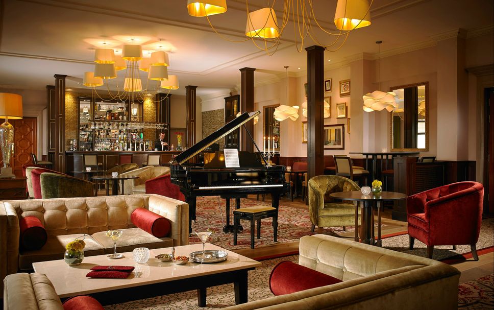 Balai Menunggu Gambar