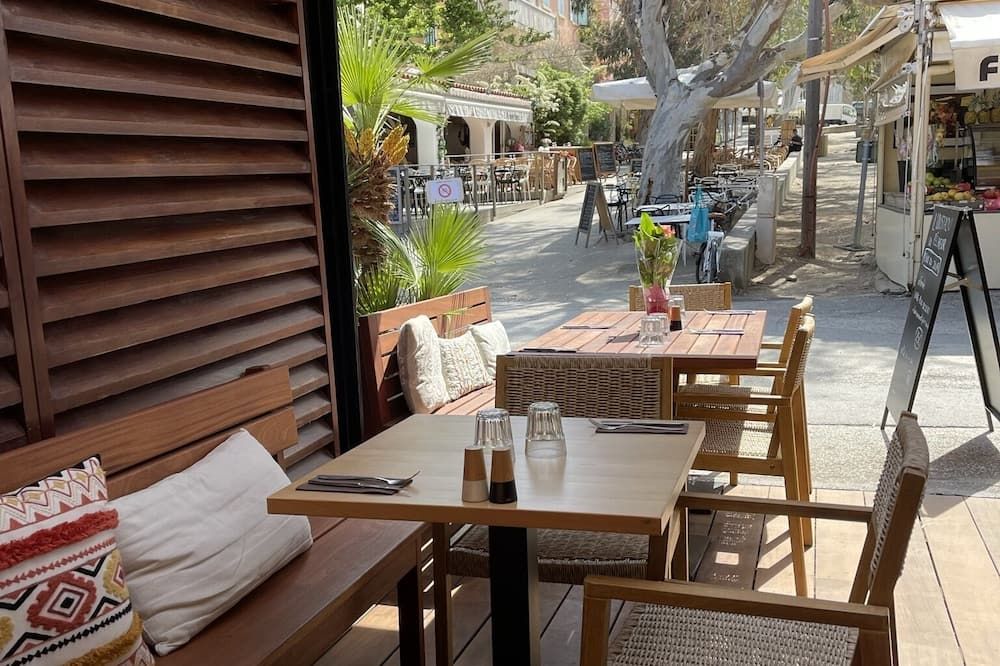 Patio Gambar