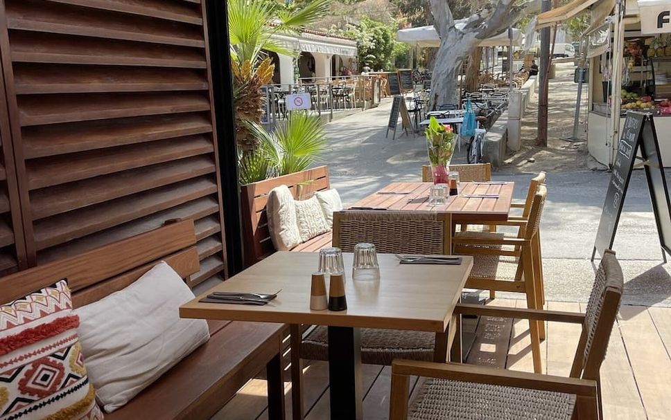 Patio Gambar