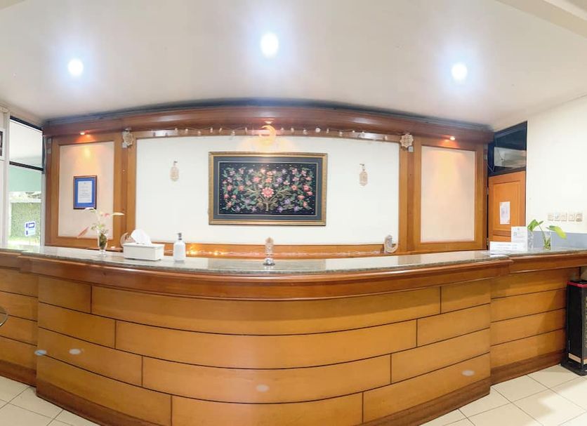 Meja Penyambut Tetamu Gambar
