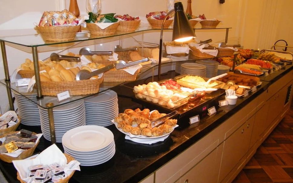 Buffet Gambar