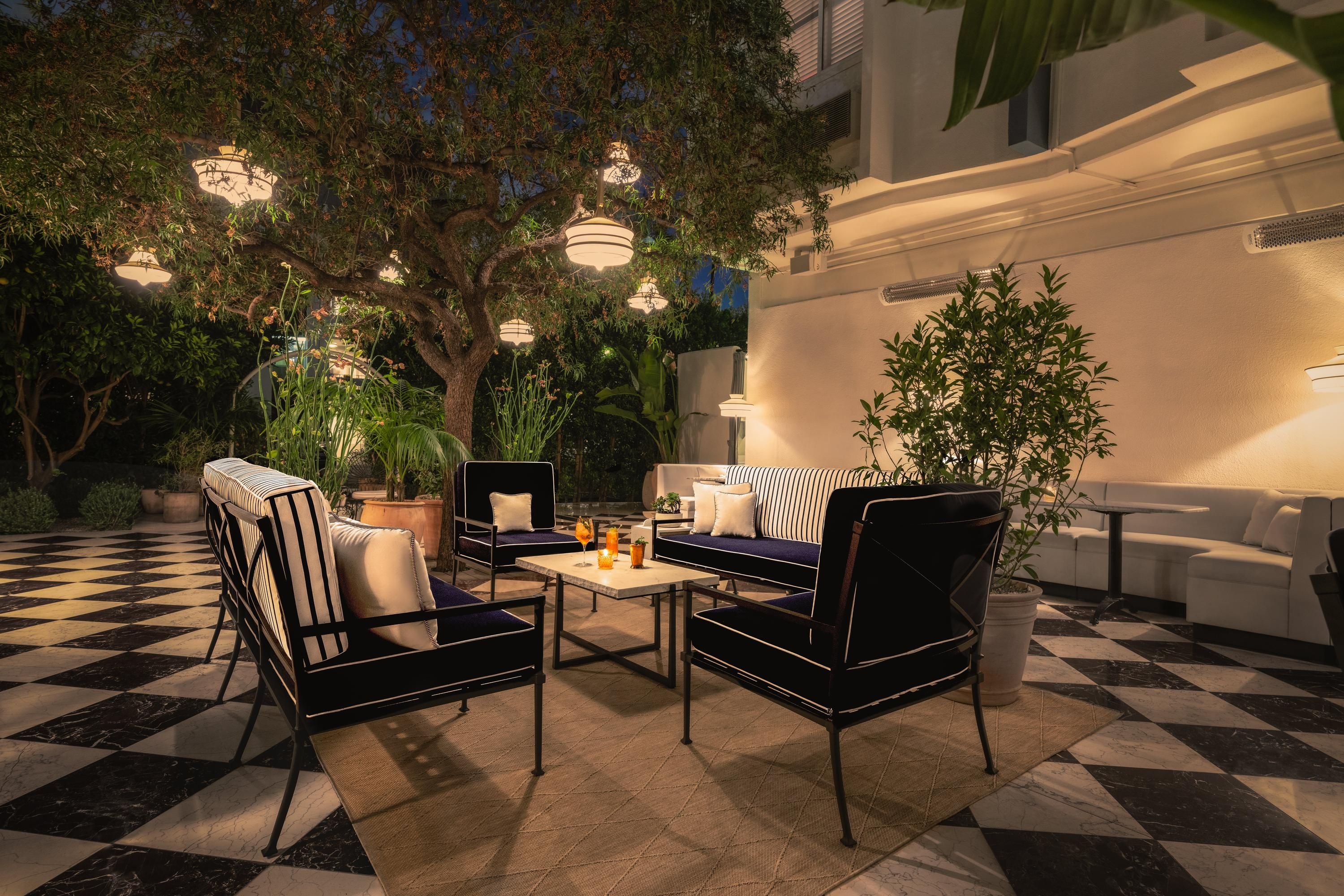 Patio Gambar