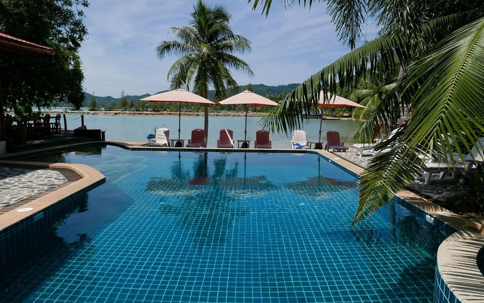 Kolam renang Gambar