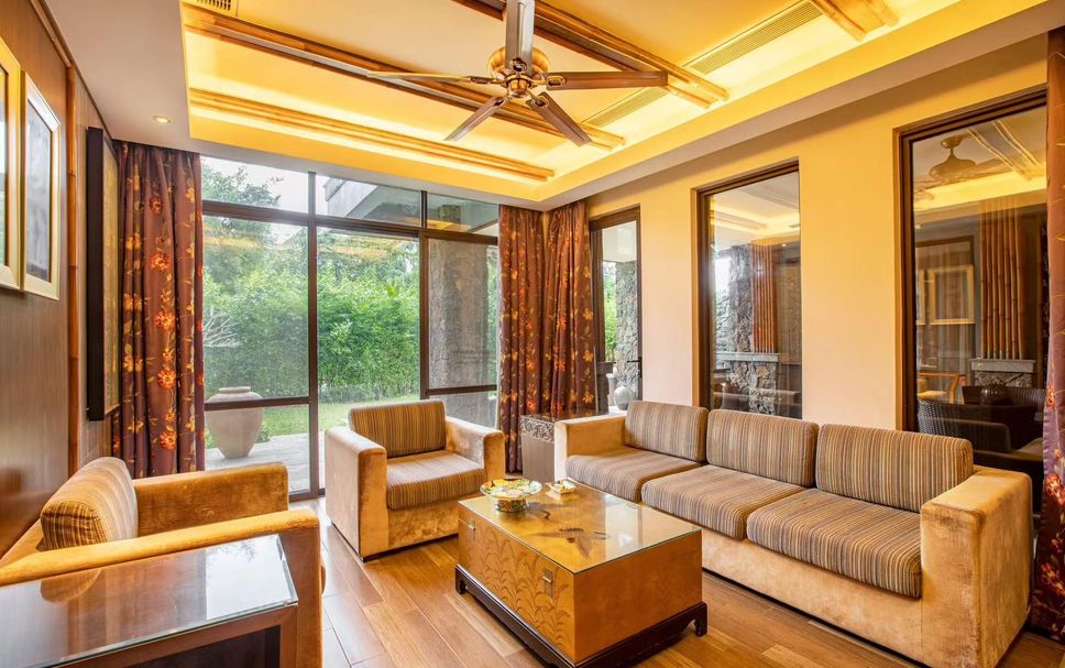 Balai Menunggu Gambar