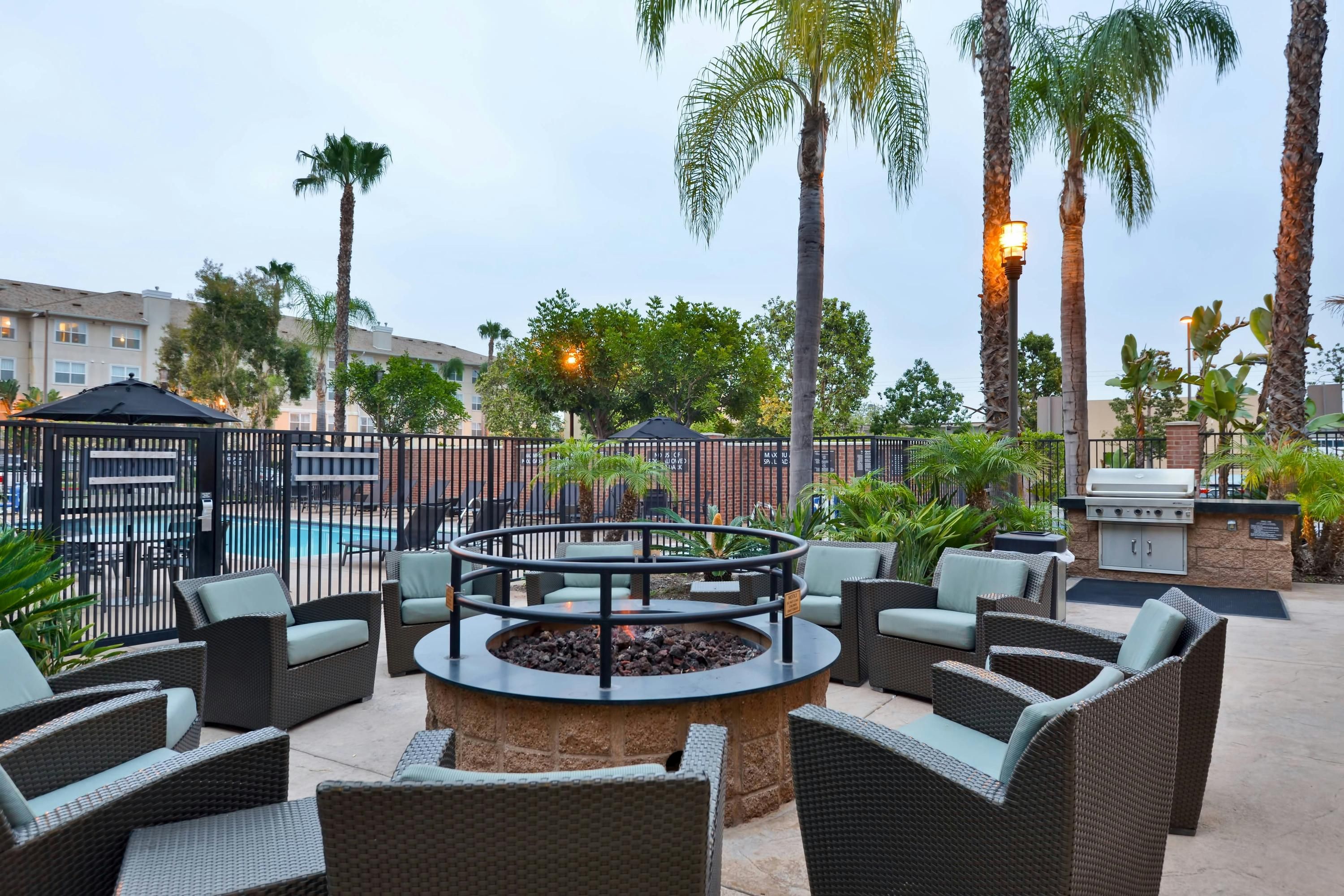 Patio Gambar