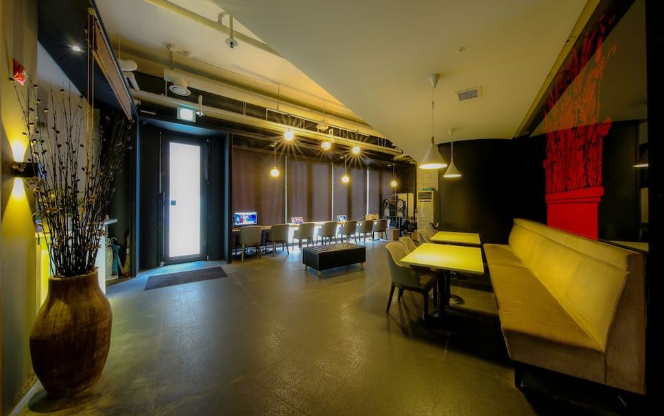 Balai Menunggu Gambar