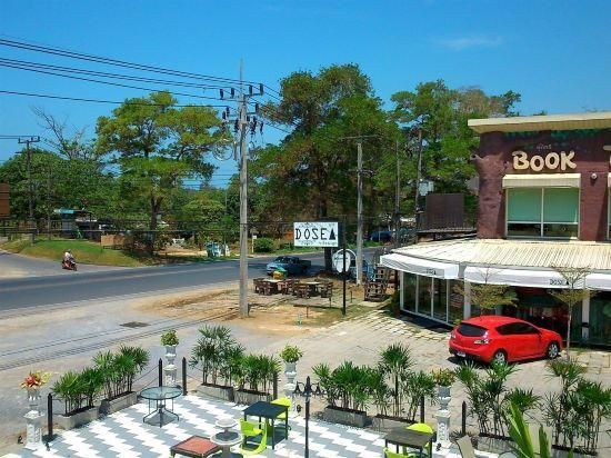 Pemandangan luar