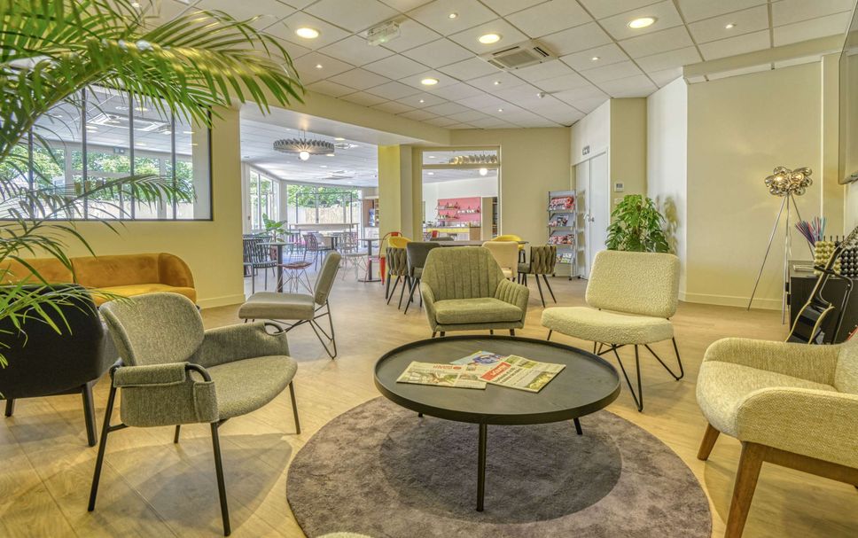 Balai Menunggu Gambar