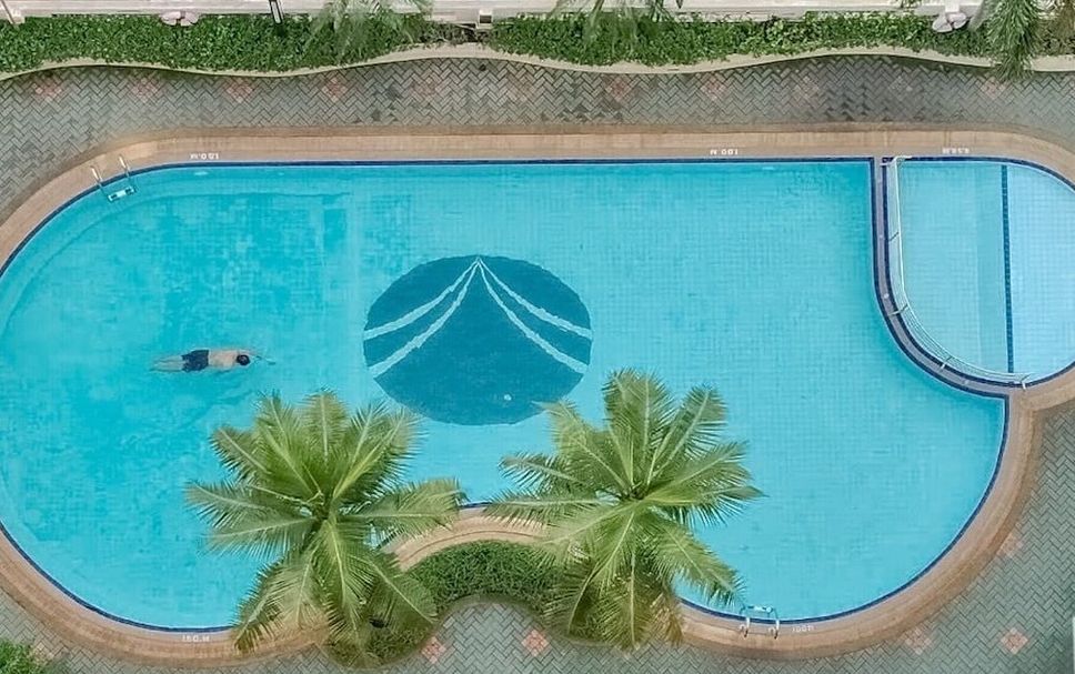 Kolam renang Gambar