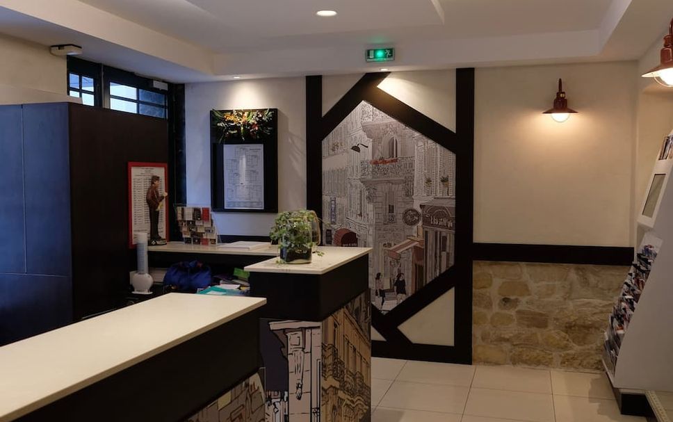 Meja Penyambut Tetamu Gambar