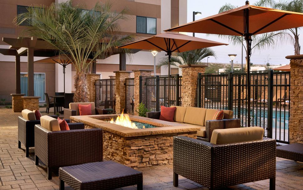 Patio Gambar
