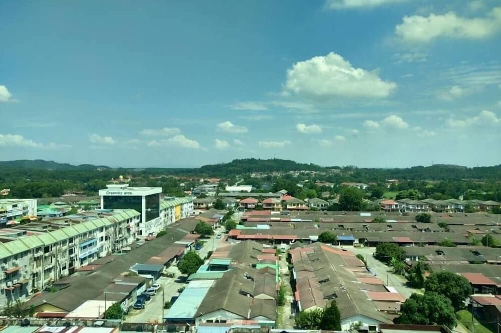Pemandangan luar