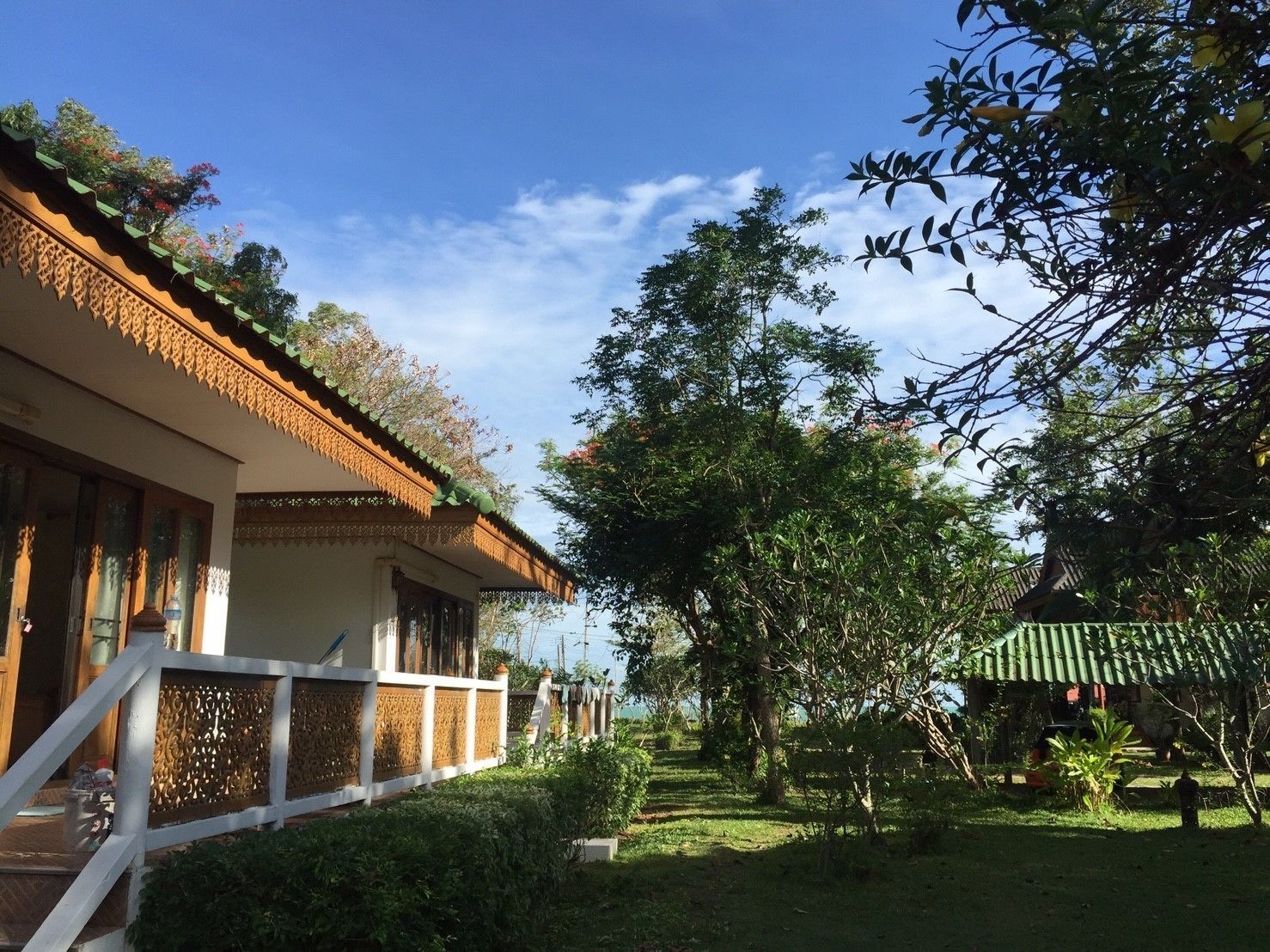Pemandangan luar
