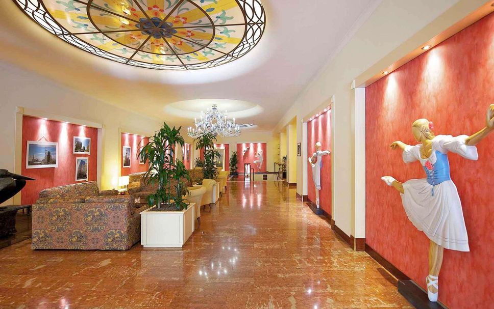 hallway Gambar