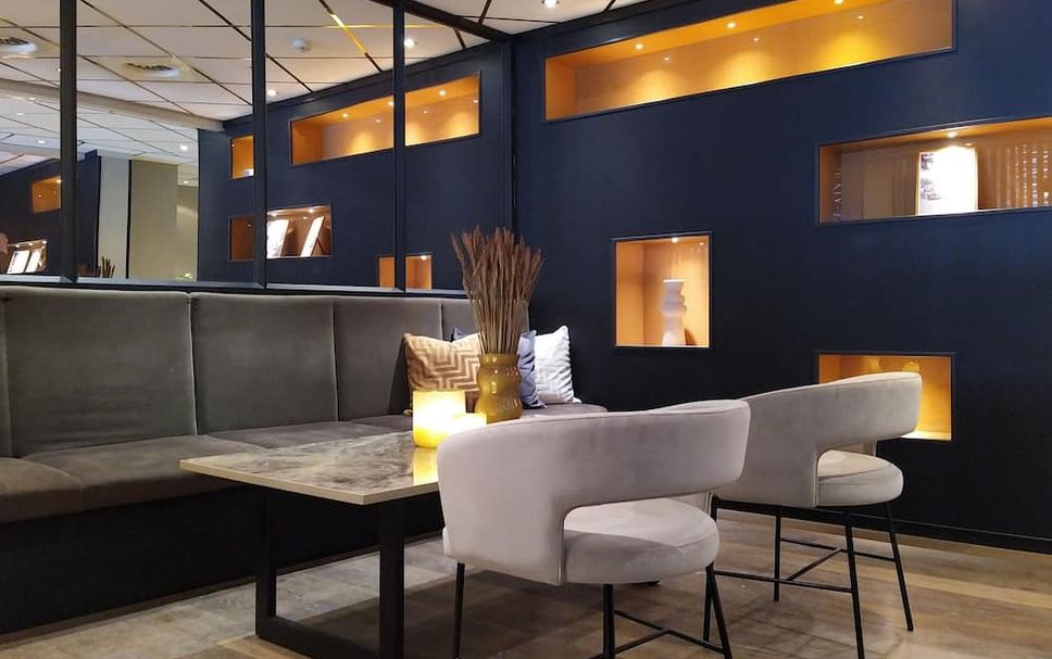 Balai Menunggu Gambar