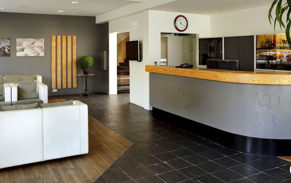 Meja Penyambut Tetamu Gambar