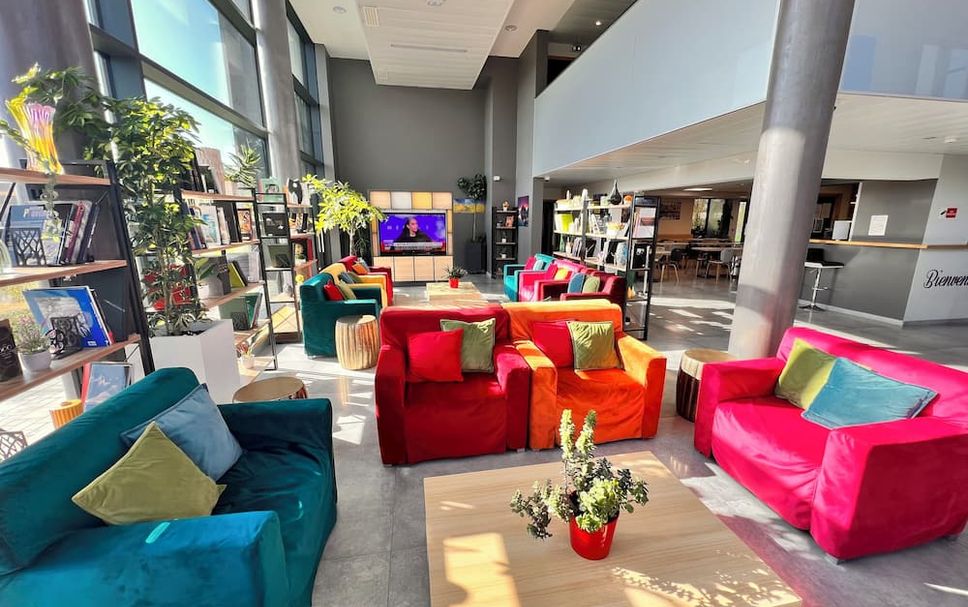 Balai Menunggu Gambar