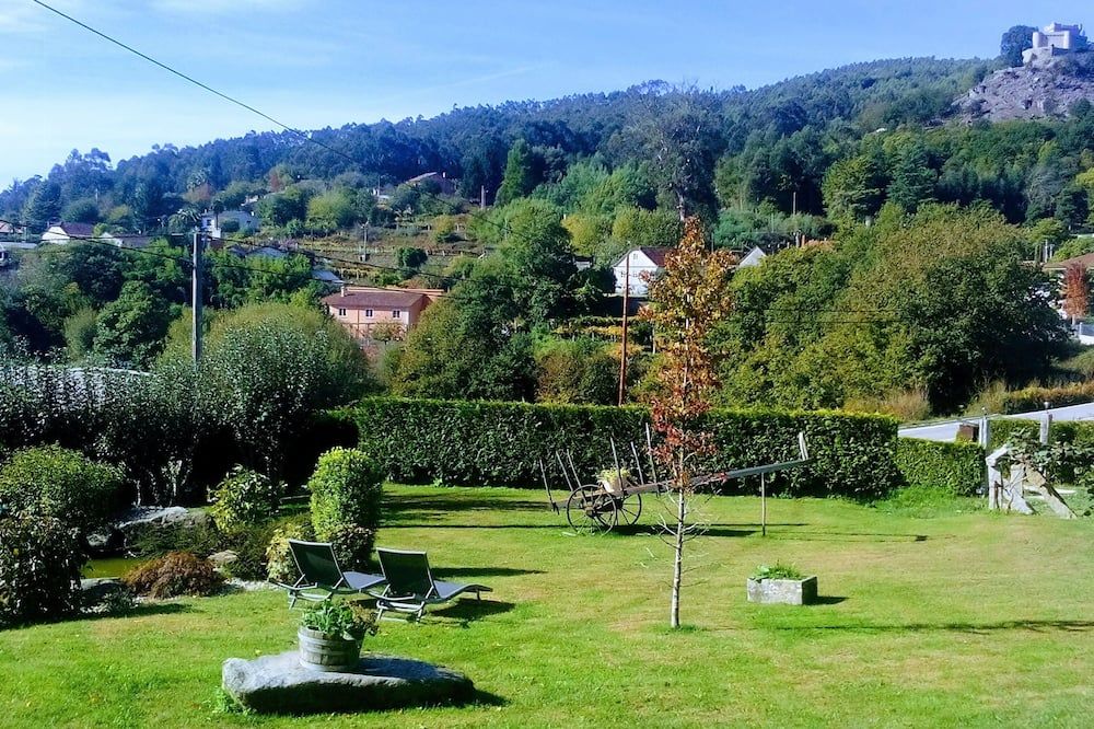 Pemandangan luar