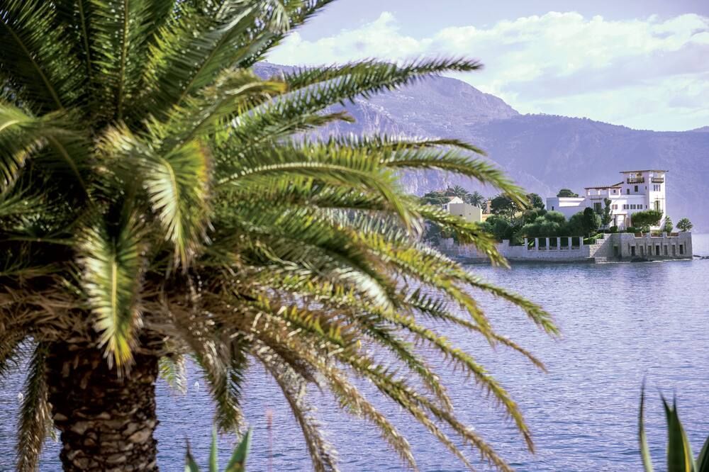 Pemandangan luar