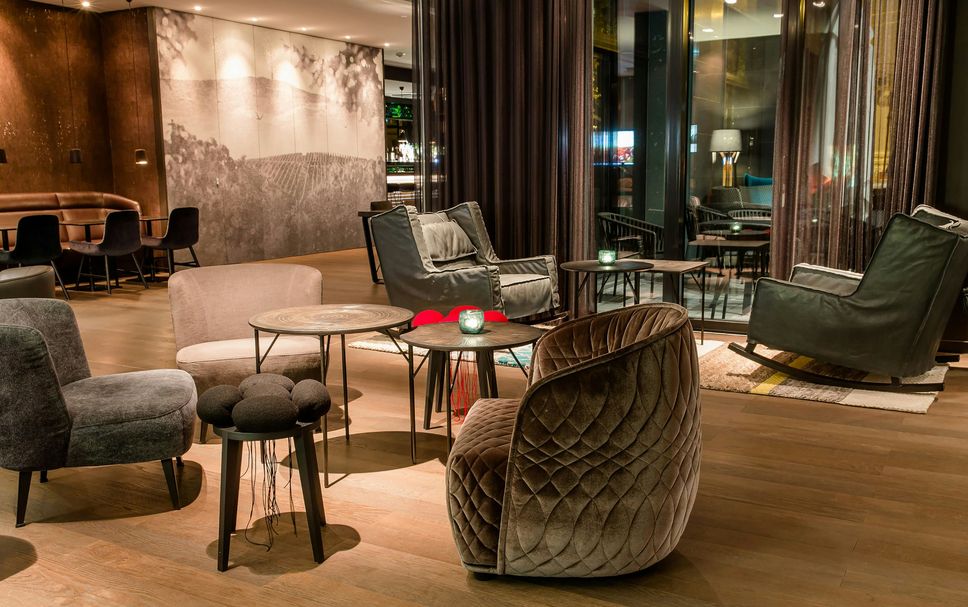 Balai Menunggu Gambar