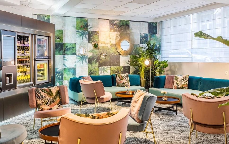 Balai Menunggu Gambar