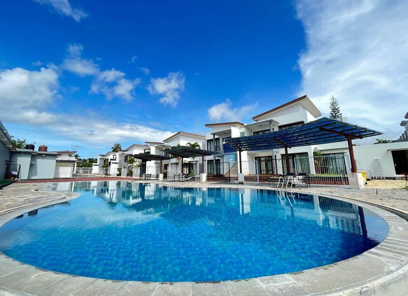 Kolam renang Gambar
