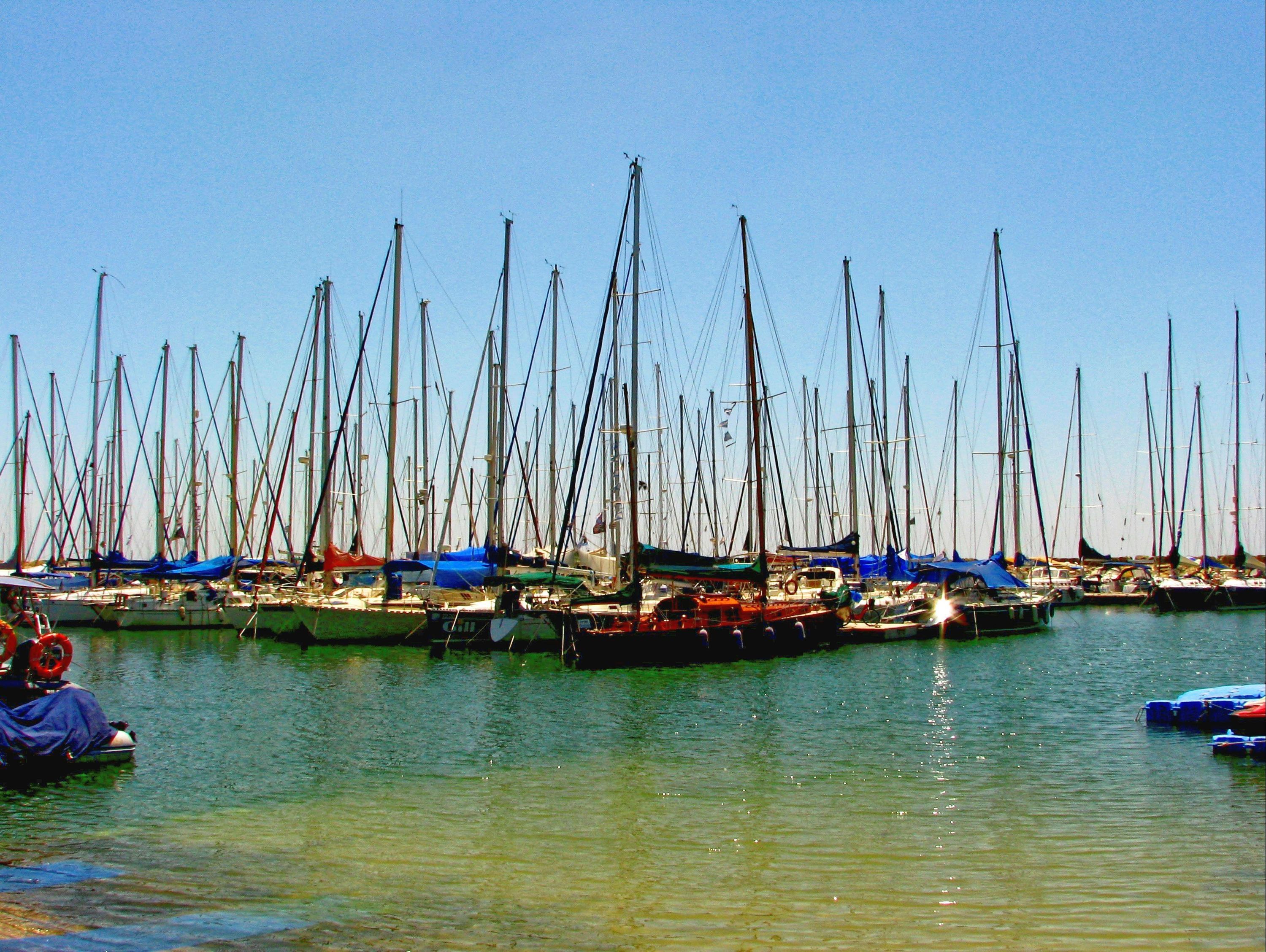 Pemandangan luar