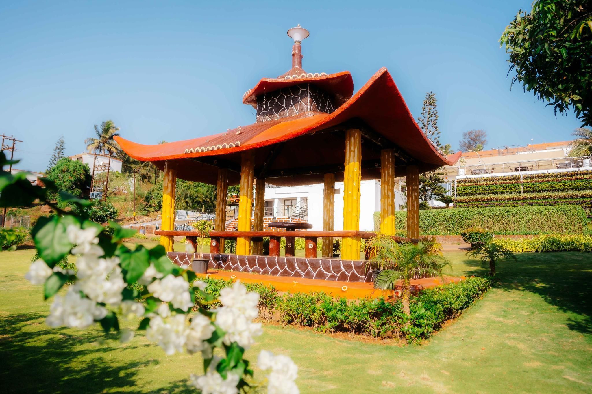 Pemandangan luar