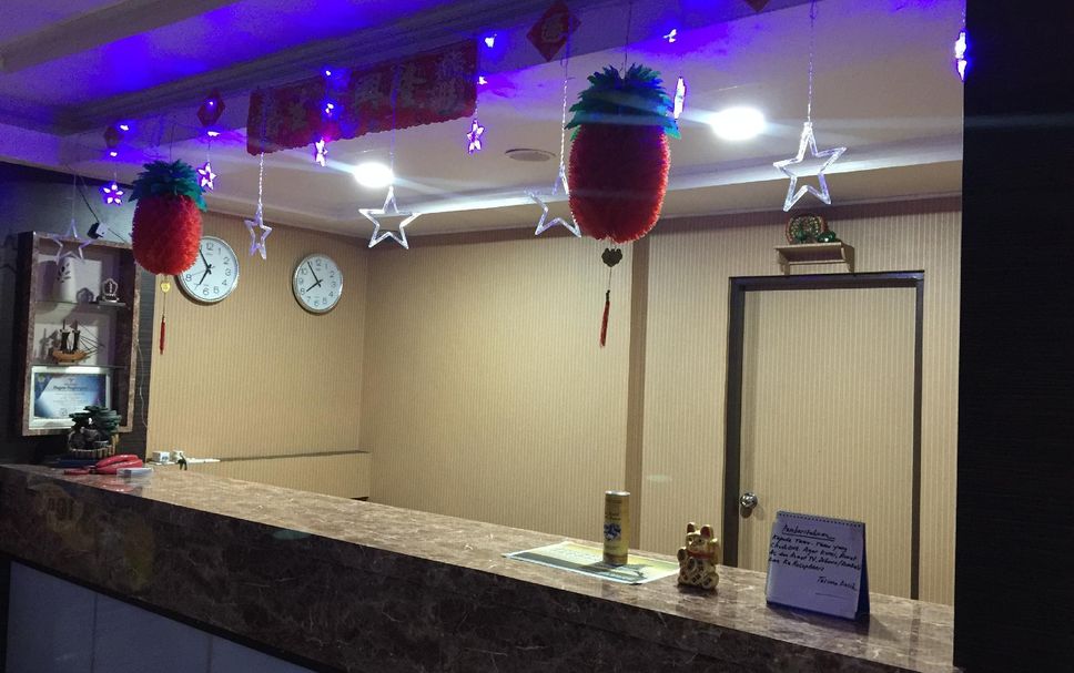 Meja Penyambut Tetamu Gambar