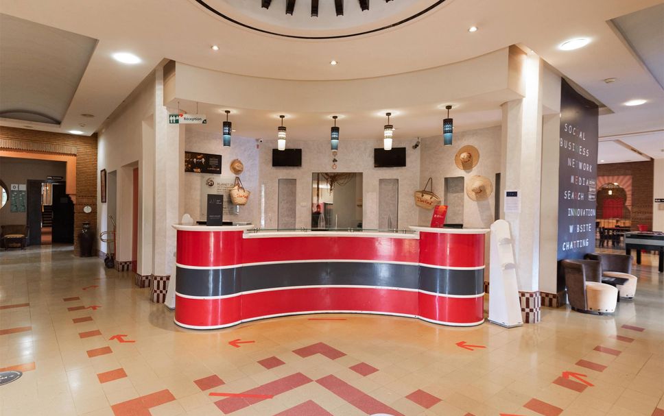 Meja Penyambut Tetamu Gambar