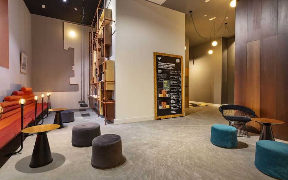 Balai Menunggu Gambar