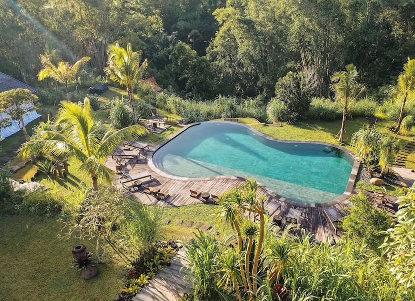 Kolam renang Gambar