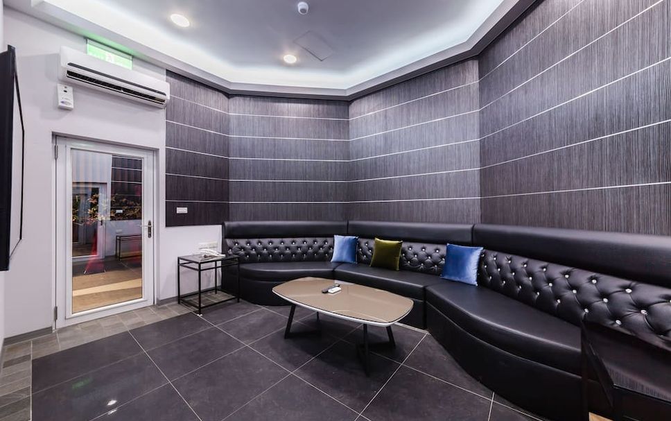 Balai Menunggu Gambar