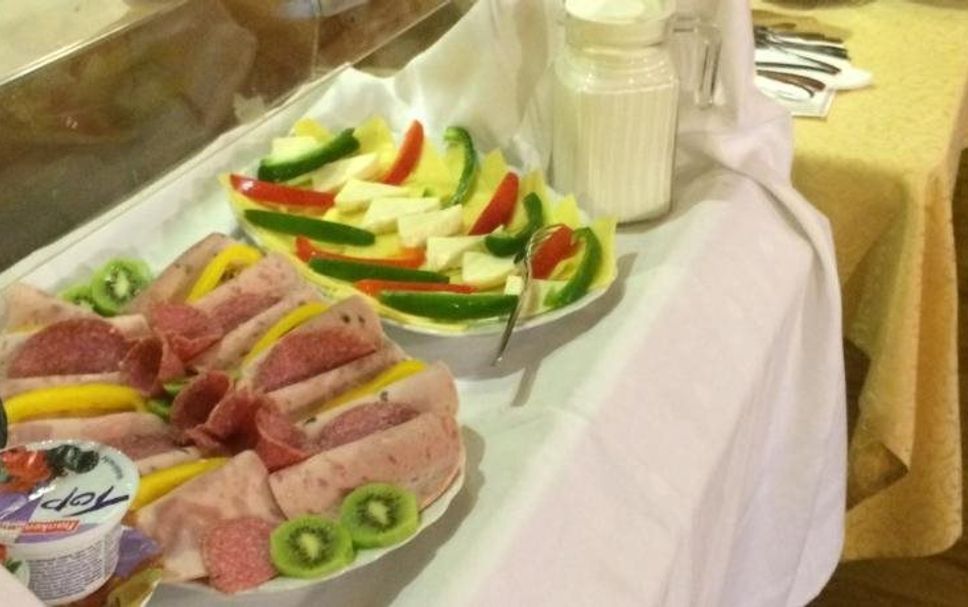 Buffet Gambar