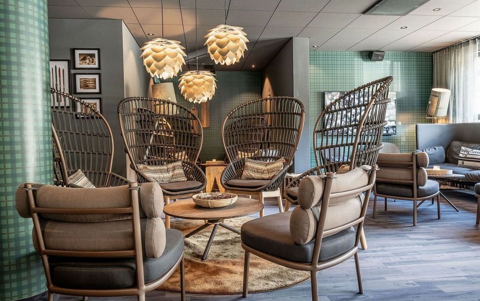 Balai Menunggu Gambar