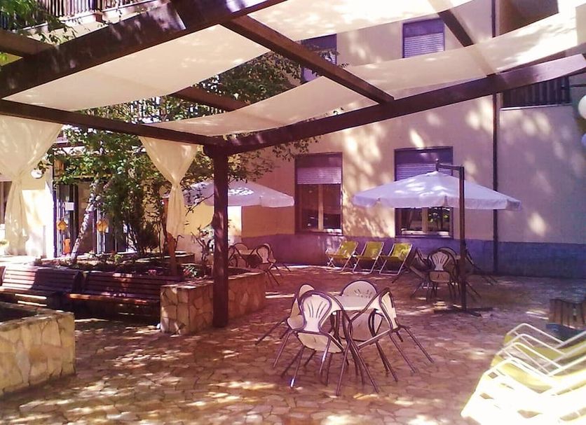 Patio Gambar