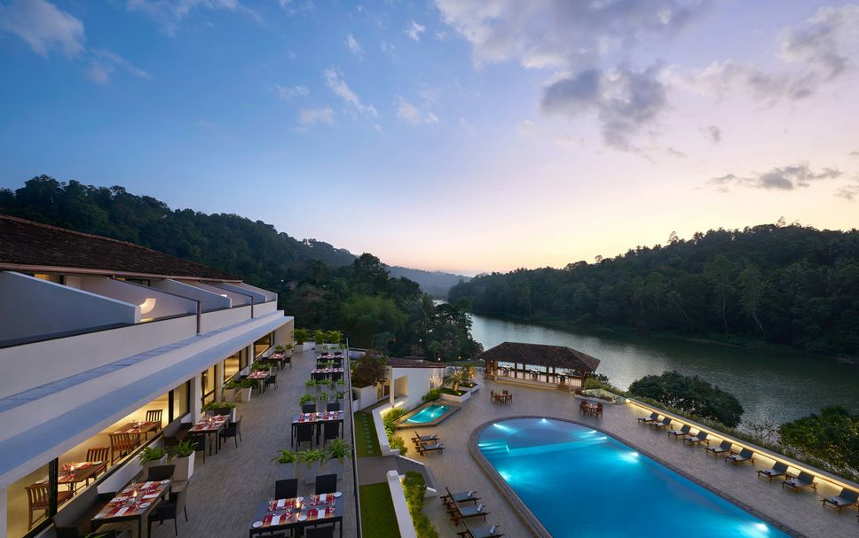 Kolam renang Gambar