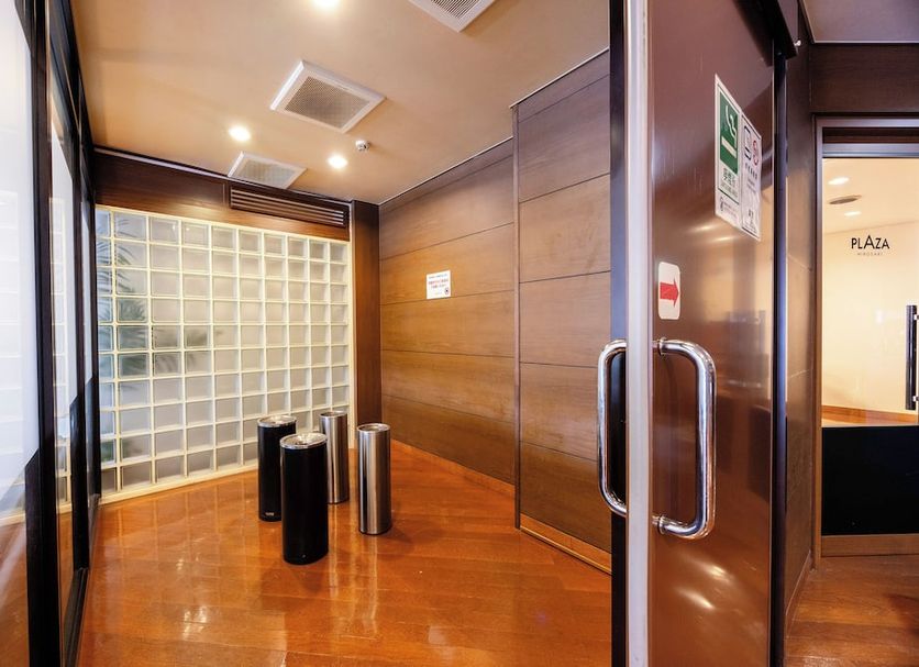 hallway Gambar