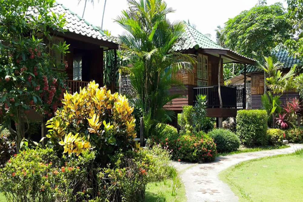 Pemandangan luar