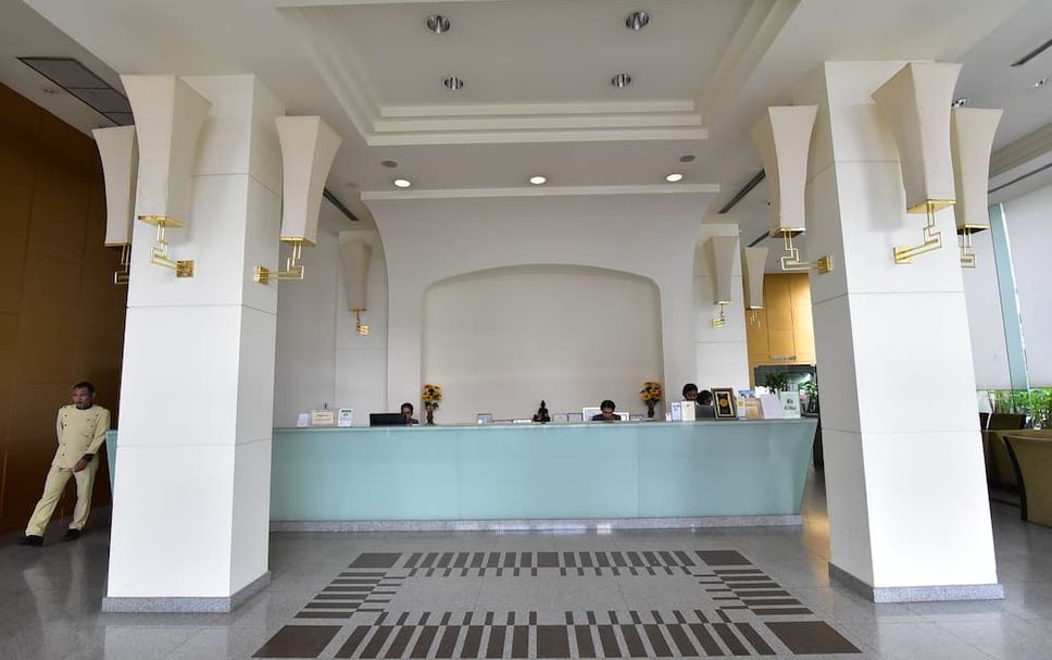 Meja Penyambut Tetamu Gambar