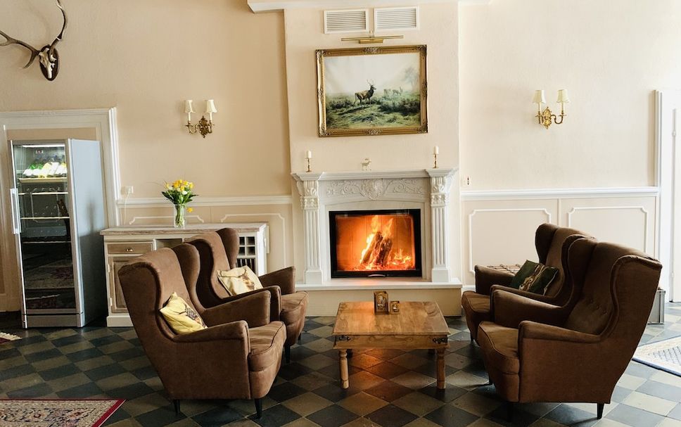 Balai Menunggu Gambar