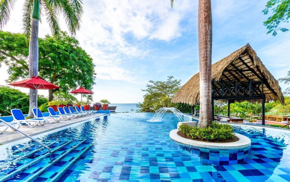 Kolam renang Gambar